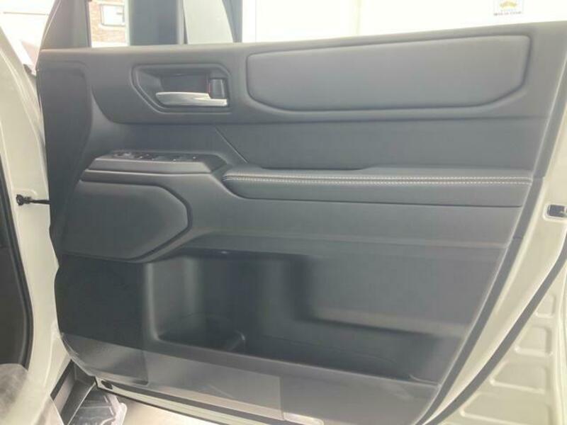 LAND CRUISER 250