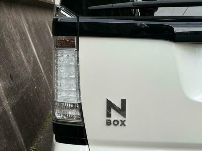 N BOX CUSTOM