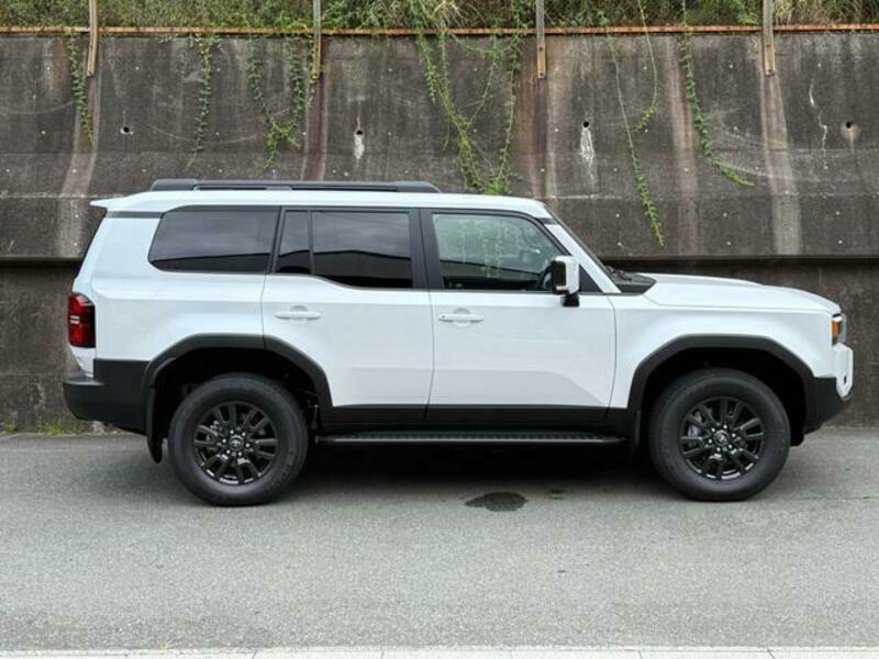 LAND CRUISER 250