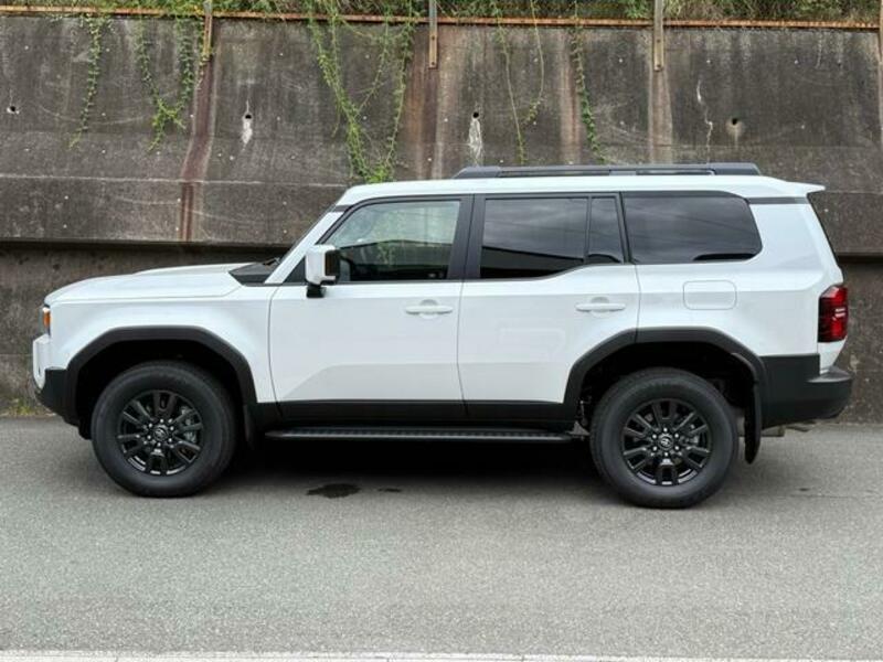 LAND CRUISER 250