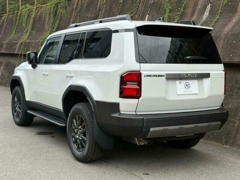LAND CRUISER 250