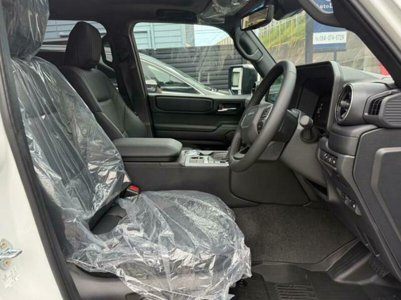 LAND CRUISER 250