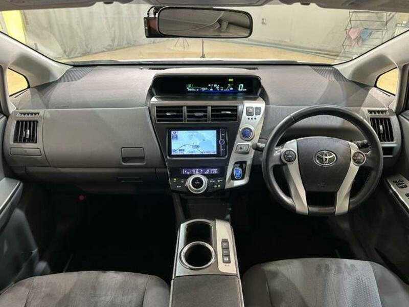 PRIUS ALPHA