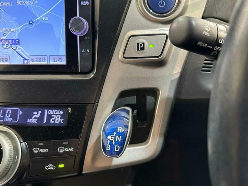 PRIUS ALPHA