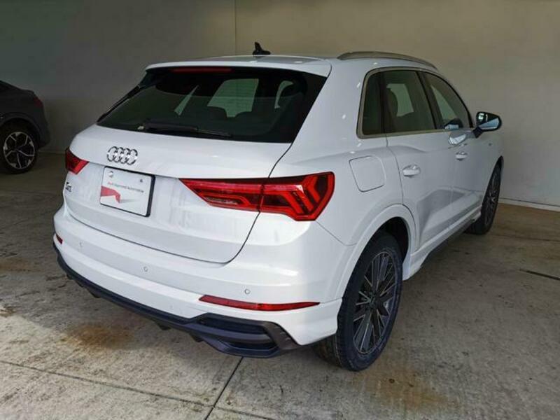 Q3