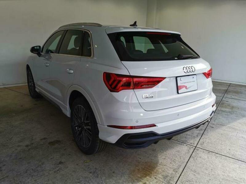Q3