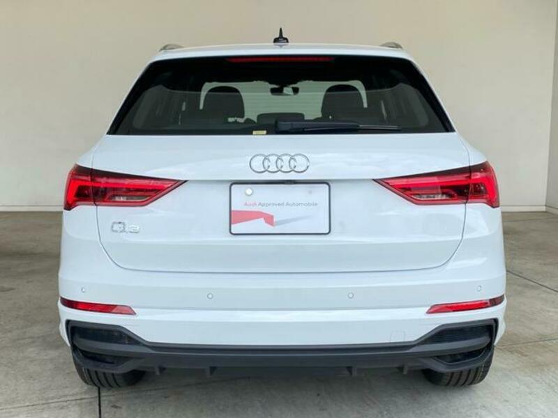 Q3