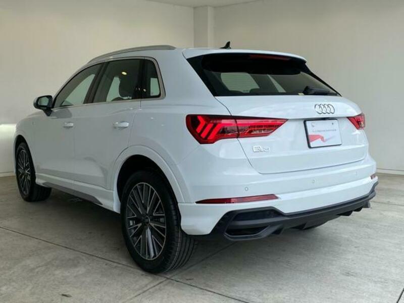 Q3
