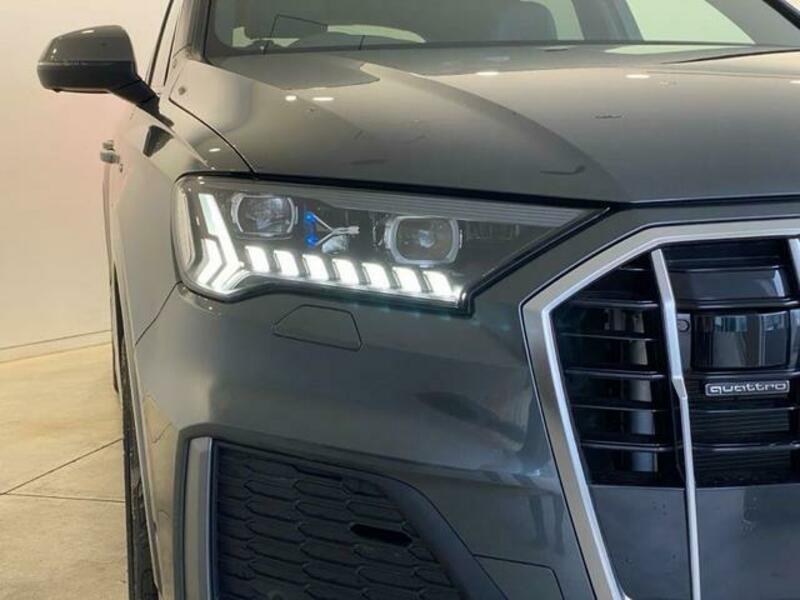 Q7