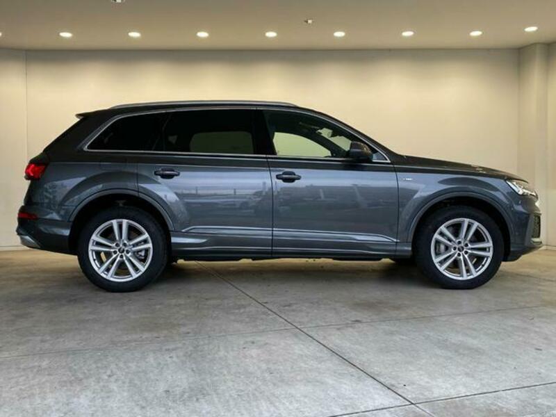 Q7