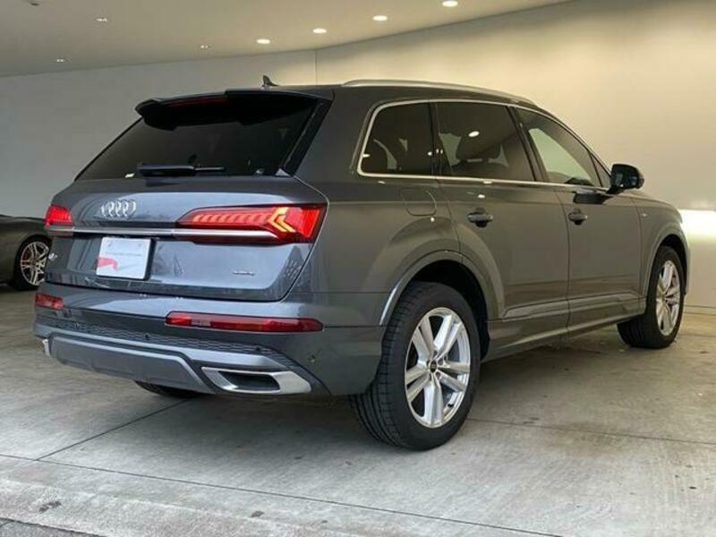 Q7