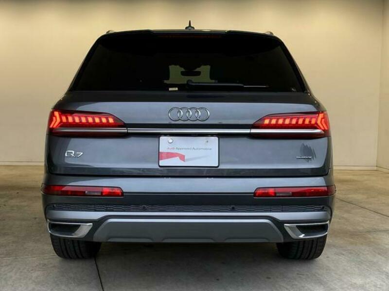 Q7