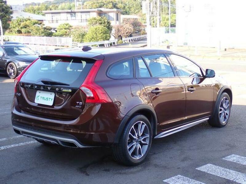 V60