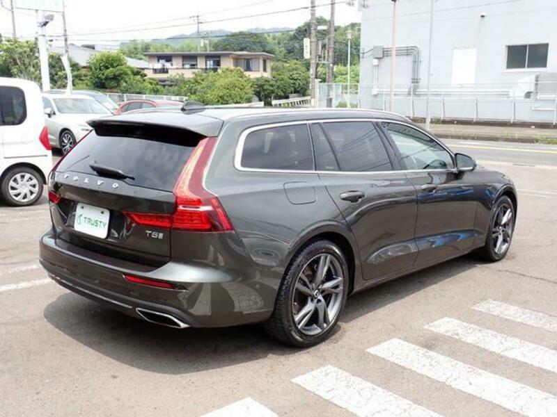 V60