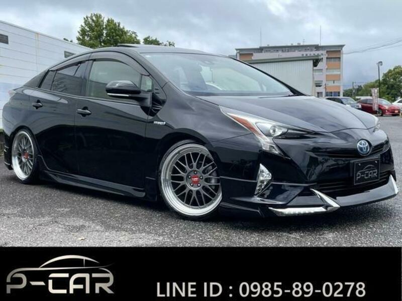 TOYOTA PRIUS