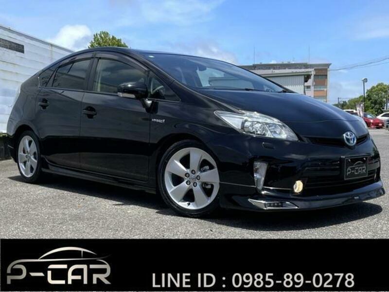 TOYOTA PRIUS