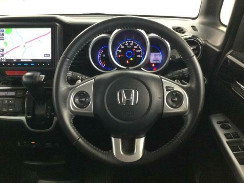 N BOX CUSTOM