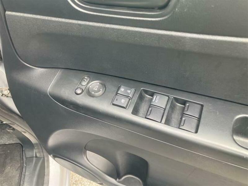 N BOX