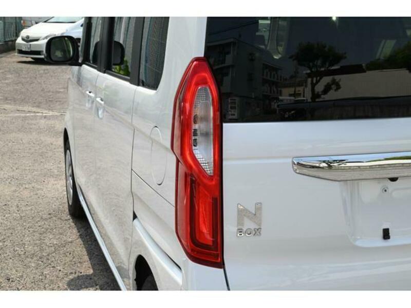N BOX