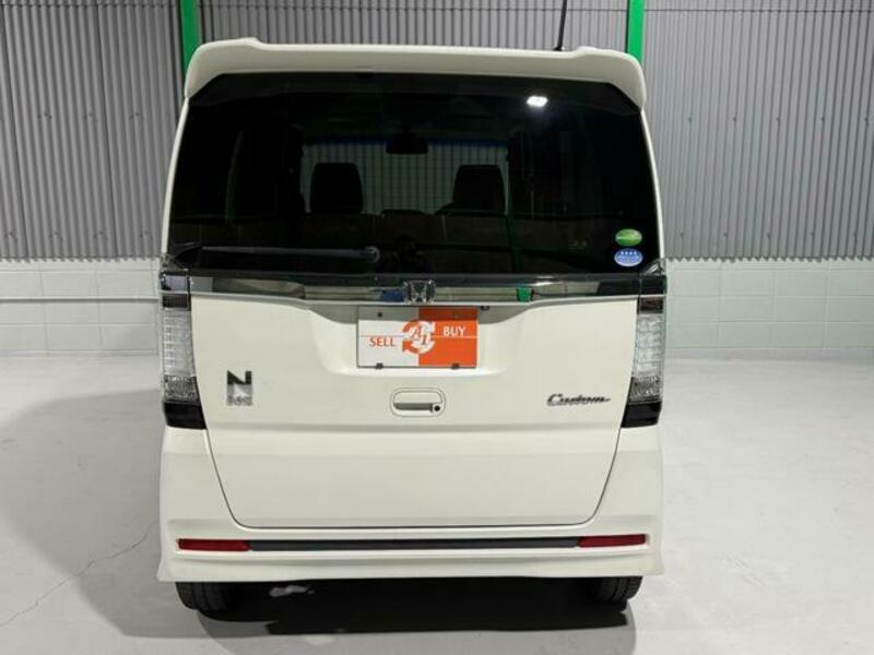 N BOX CUSTOM