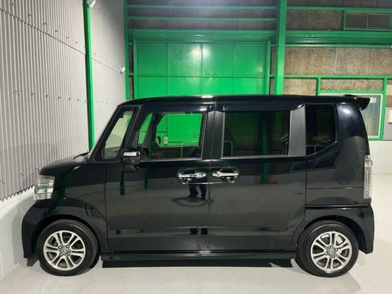 N BOX CUSTOM