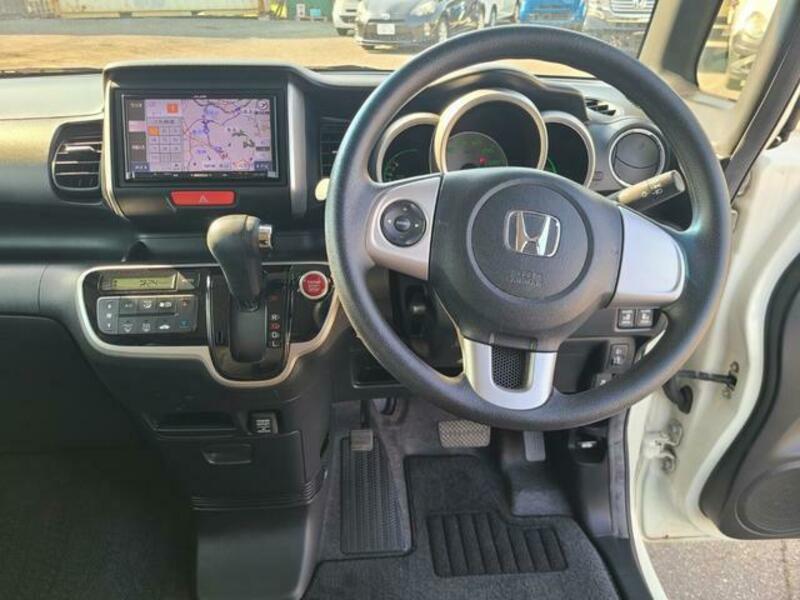 N BOX