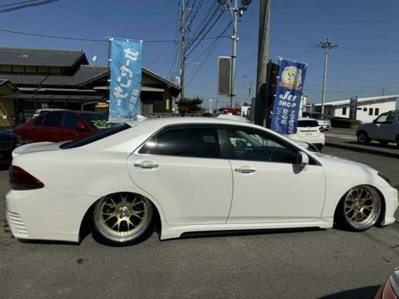 CROWN