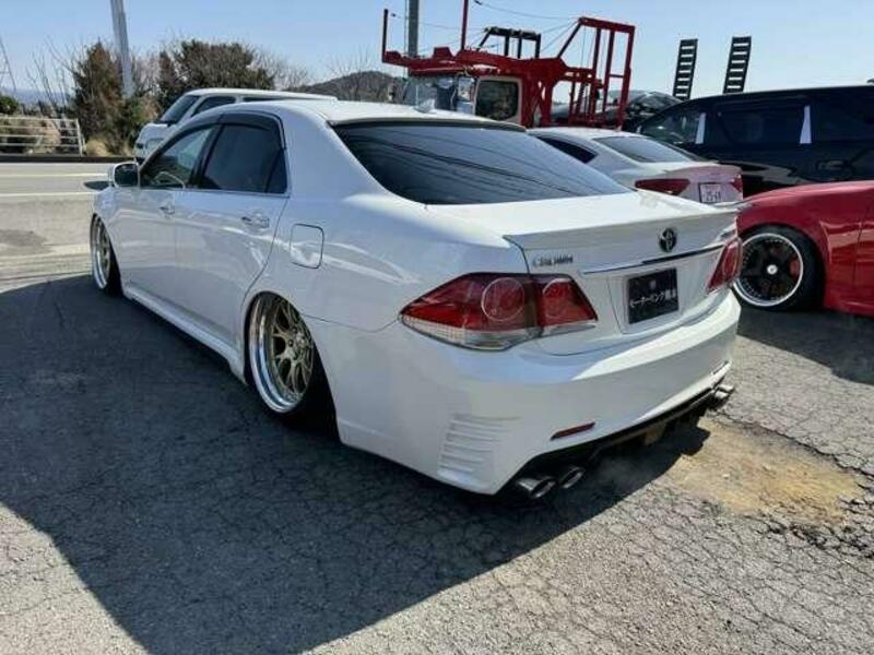 CROWN