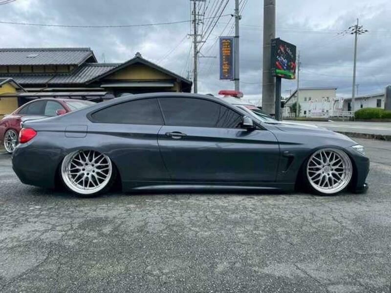 4 SERIES