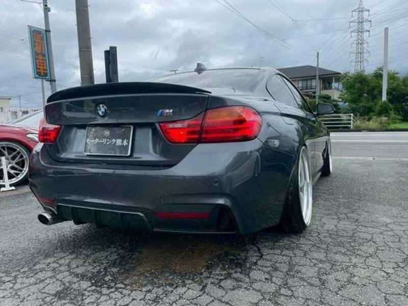 4 SERIES