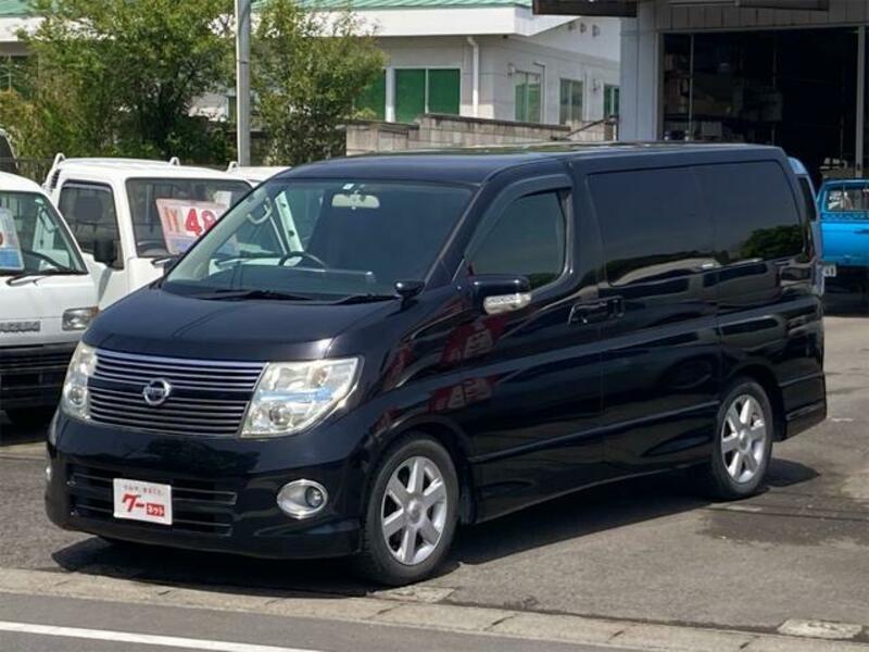 NISSAN ELGRAND