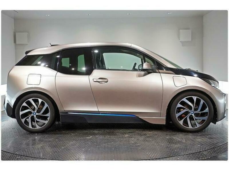 i3