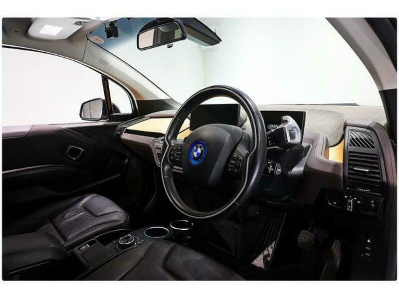 i3