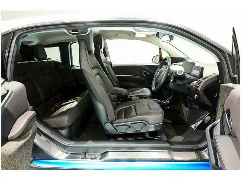 i3