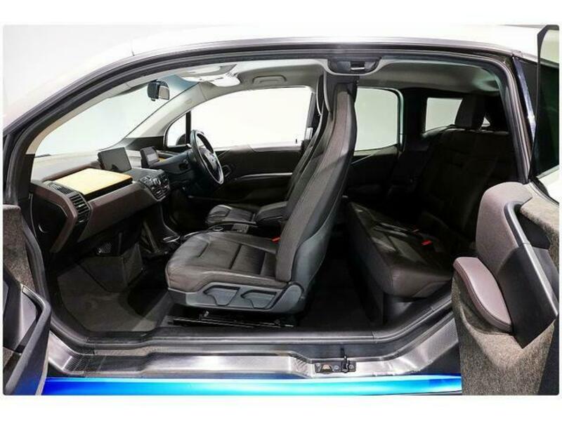 i3