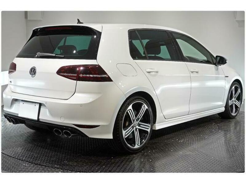 GOLF R
