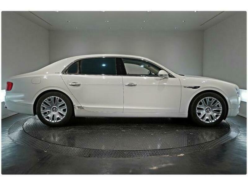 FLYING SPUR