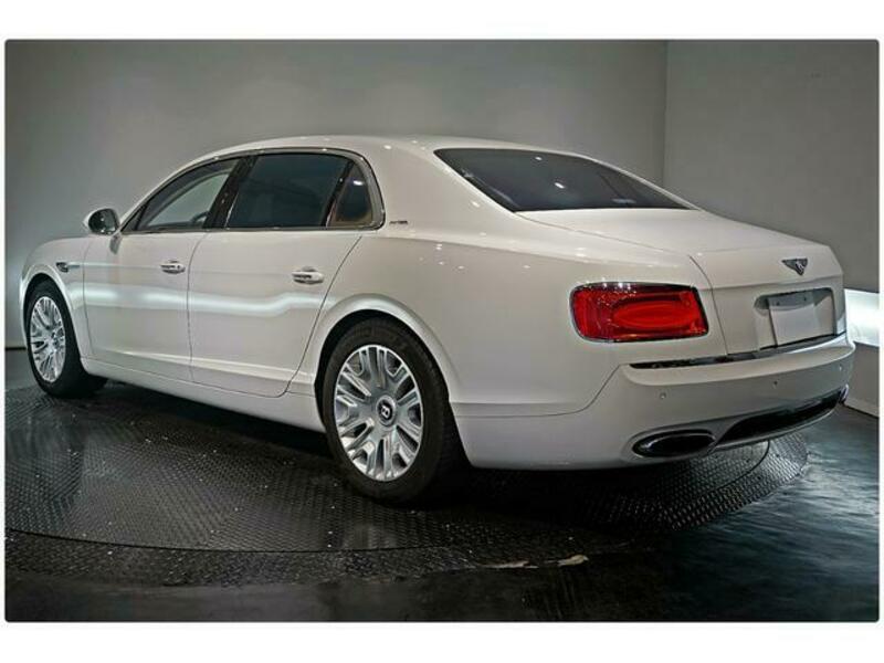 FLYING SPUR