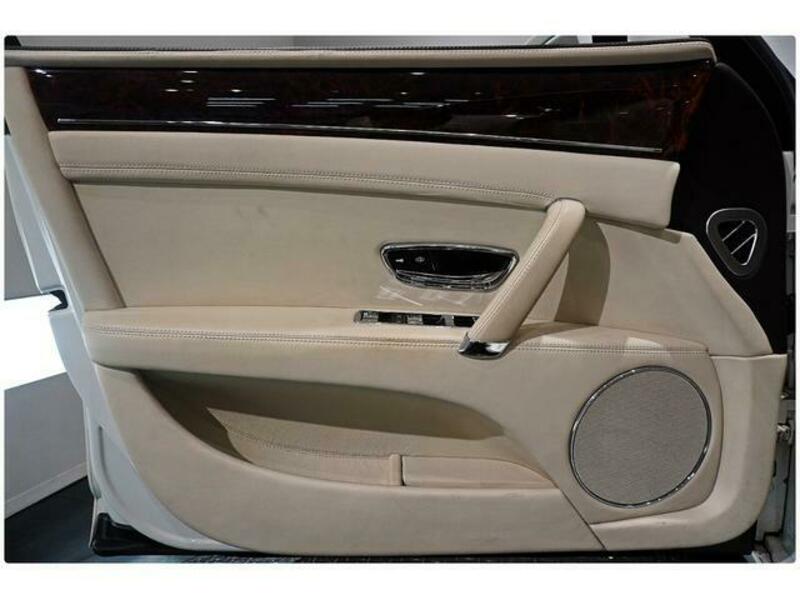 FLYING SPUR