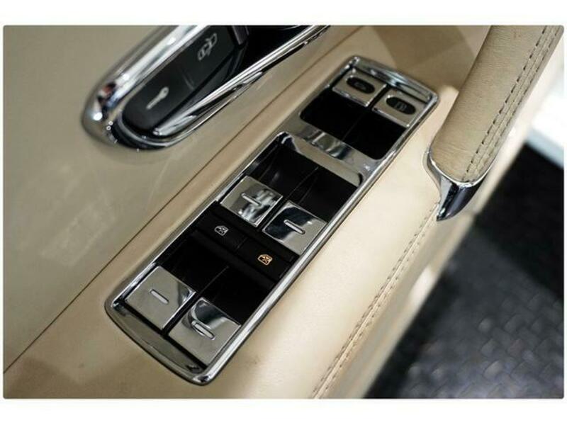 FLYING SPUR