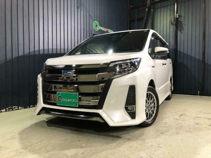 TOYOTA NOAH