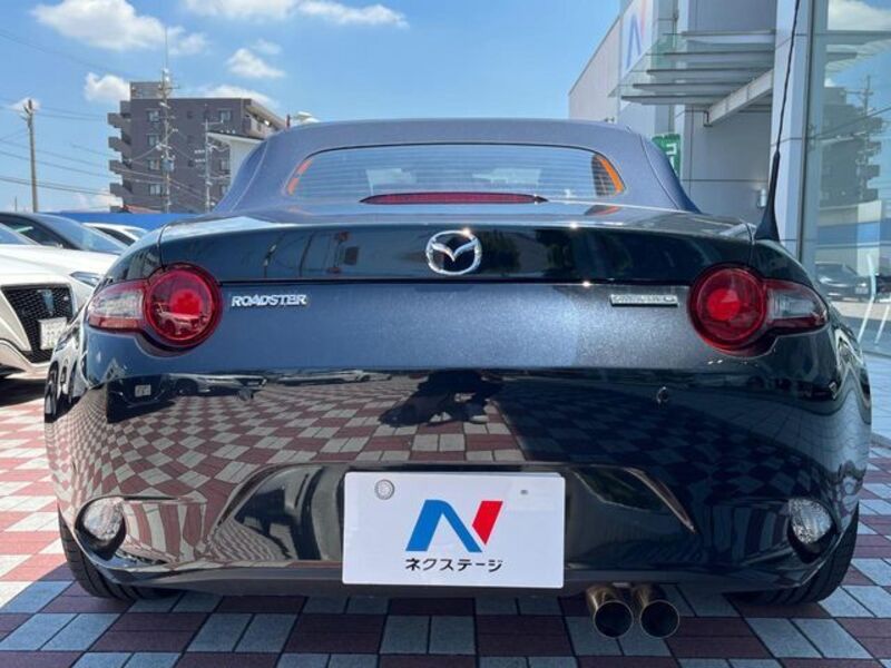 ROADSTER