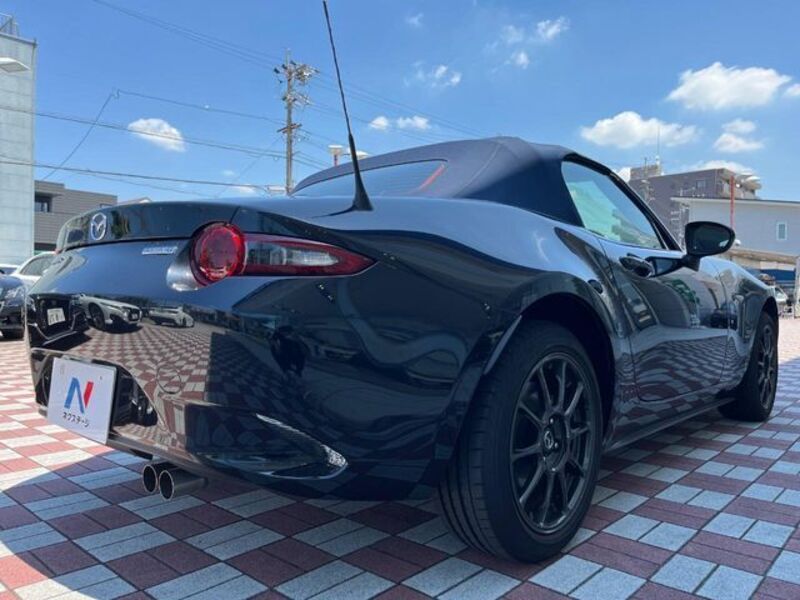 ROADSTER