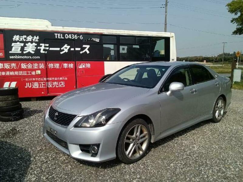 TOYOTA CROWN
