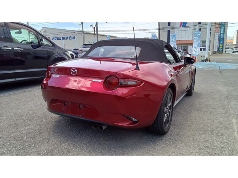 ROADSTER