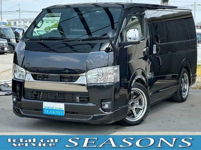 TOYOTA HIACE VAN