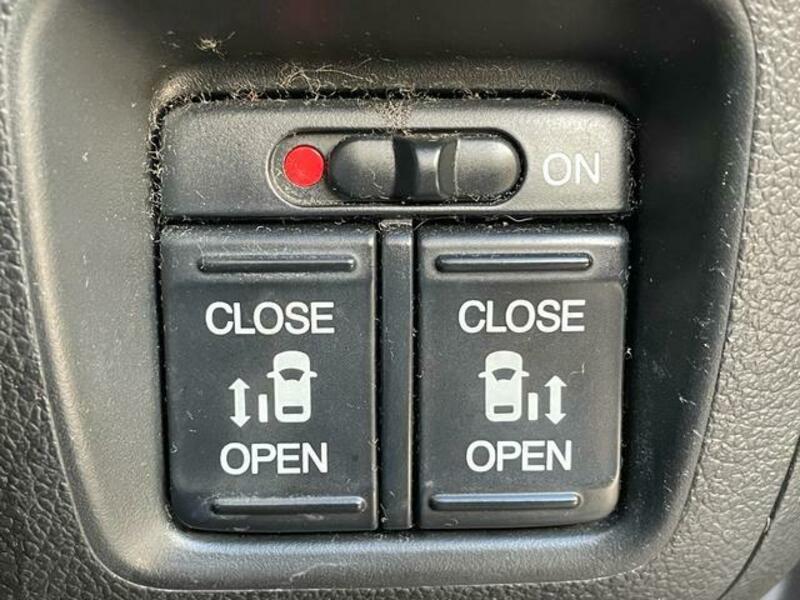 N BOX