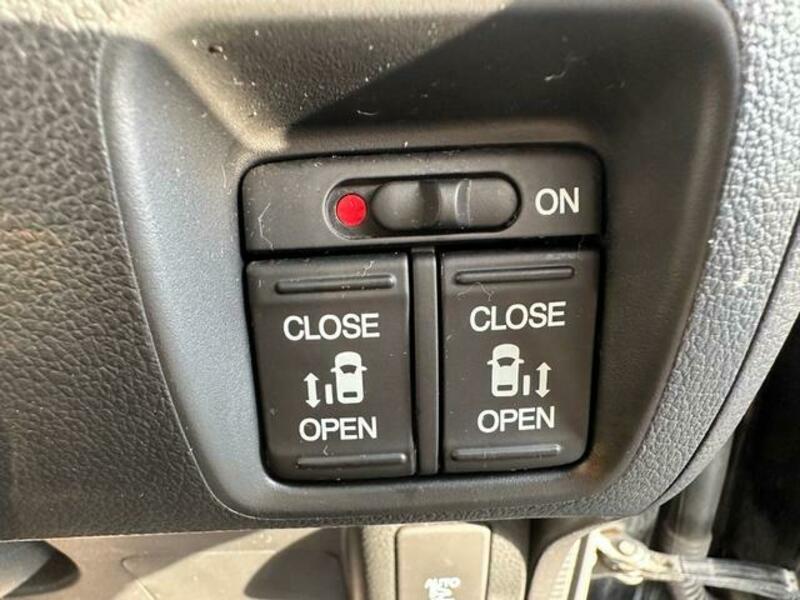 N BOX