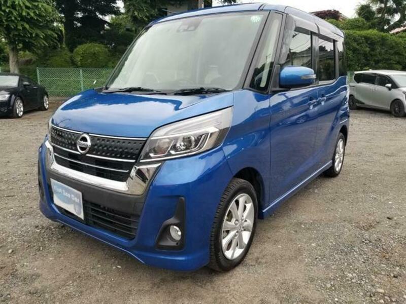 NISSAN DAYZ ROOX