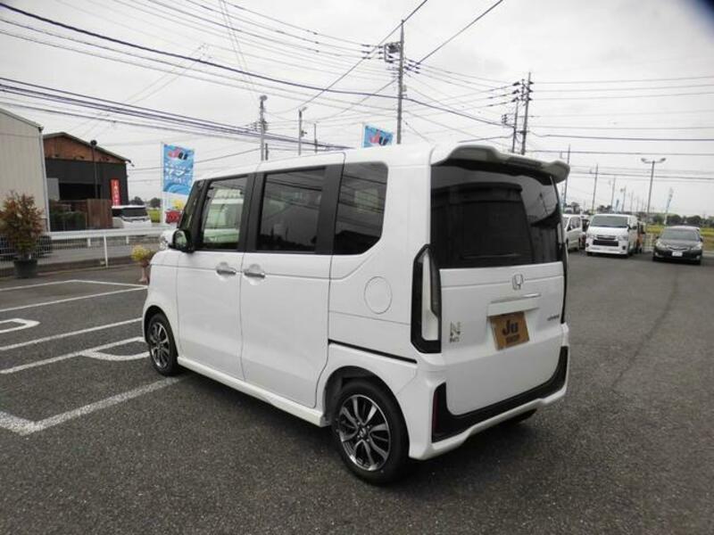 N BOX CUSTOM